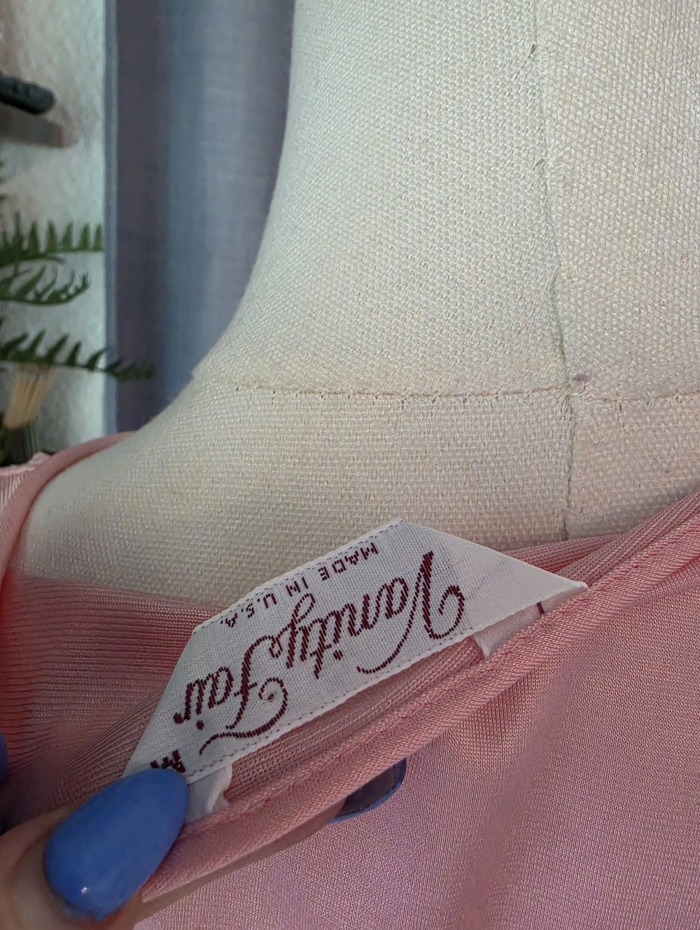 Vintage Vanity Fair Robe - Picture 4 of 5